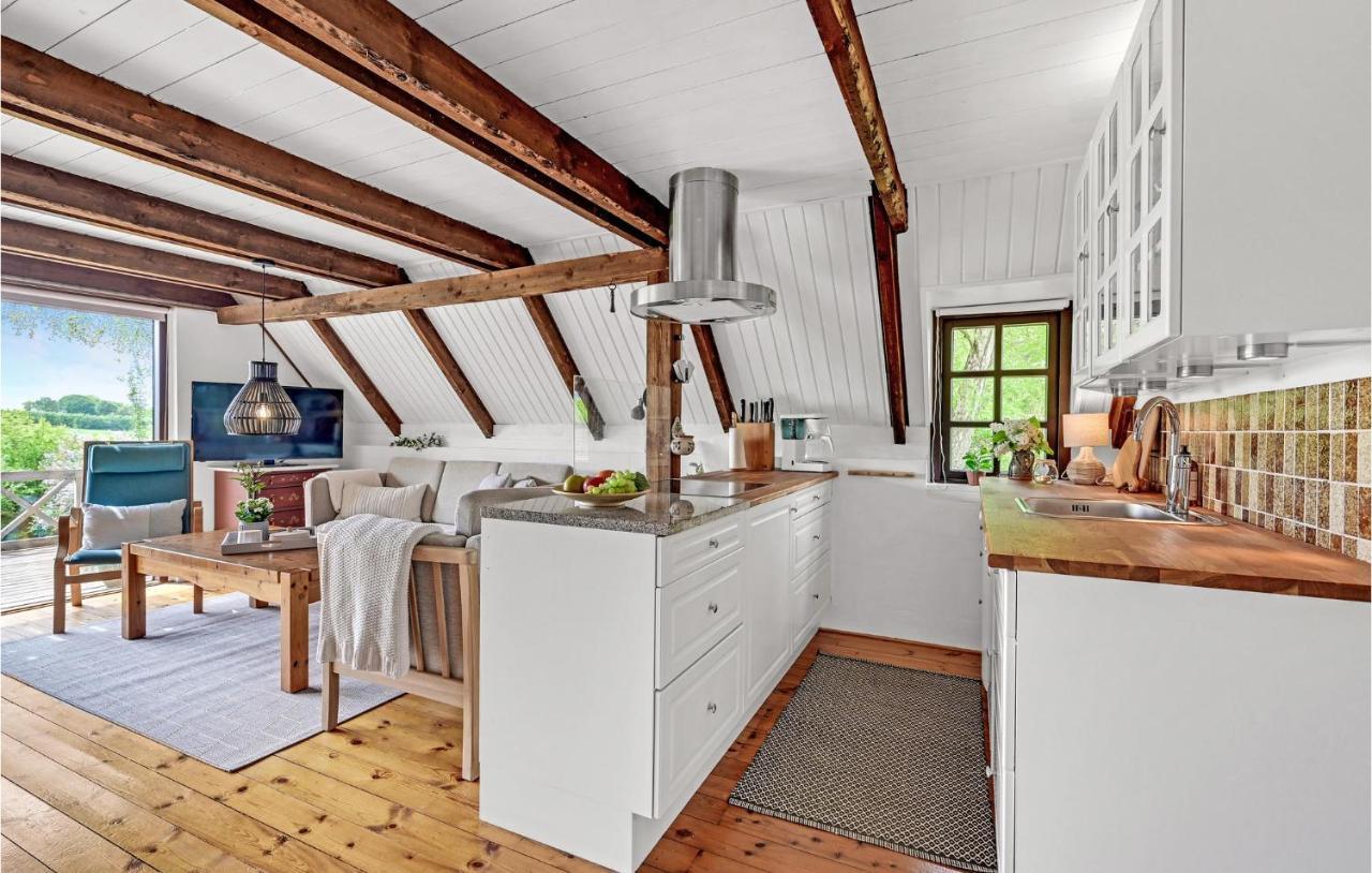 Stunning Home In Logstrup With Kitchen Exterior foto